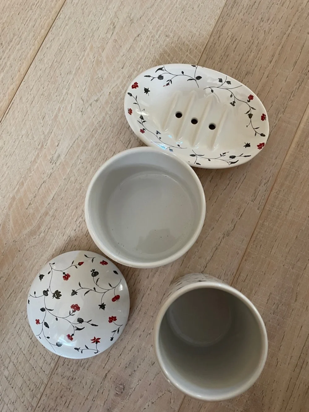 IKEA Bath set ceramic floral